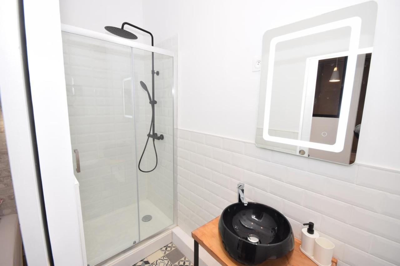 Chic Appart Design - Hyper Centre - Tramway - Free Wifi - Lerelaisdodile12 Валансьен Экстерьер фото